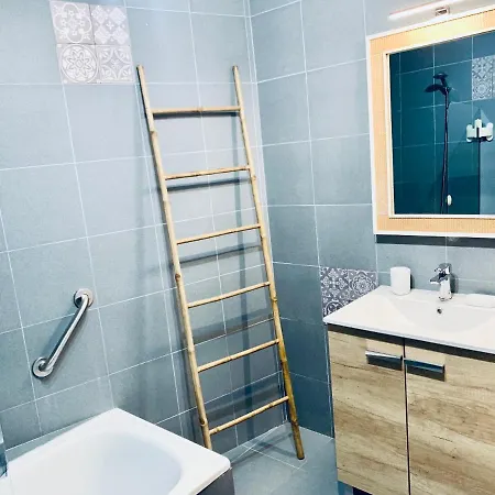 Hauzify I Fortuny Apartment *